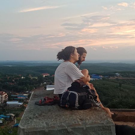 Happy Bungalow & Trekking Banlung Exterior photo