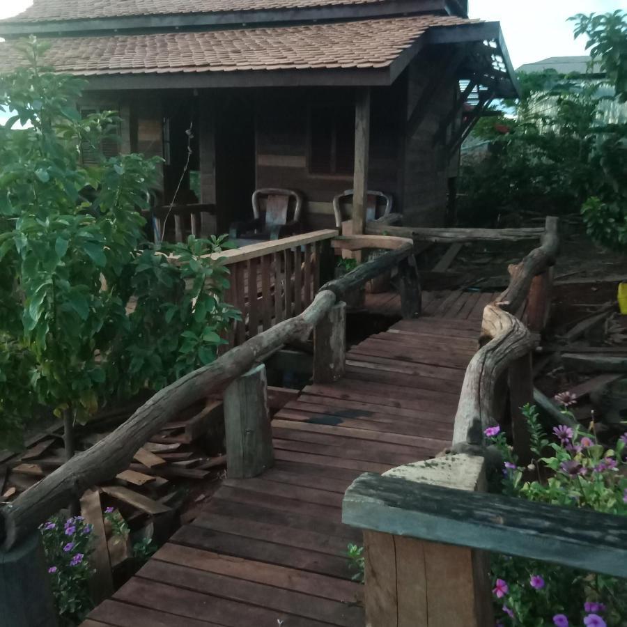 Happy Bungalow & Trekking Banlung Exterior photo